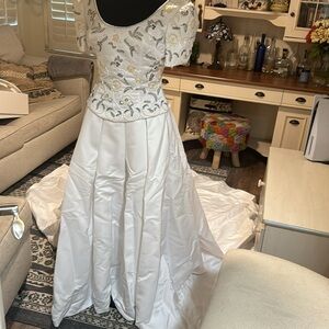 Mon Cheri Wedding Gown Size 10